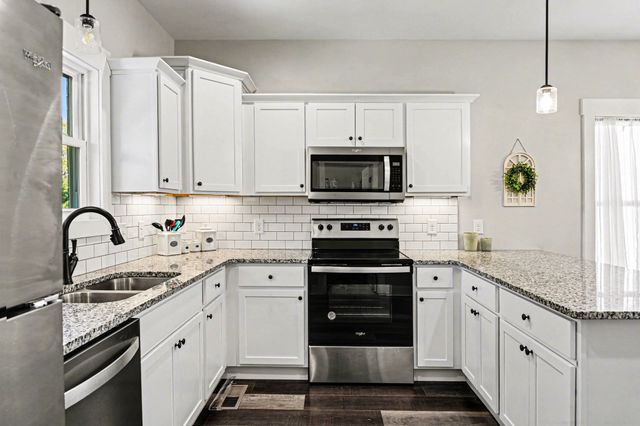 189 Julia Ann Ct, Springfield, TN 37172