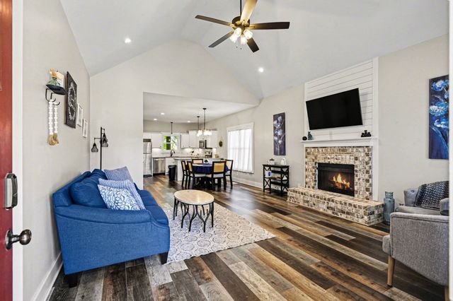 189 Julia Ann Ct, Springfield, TN 37172