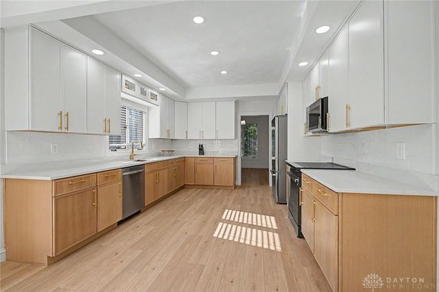 889 Timberlake Court, Dayton, OH 45429