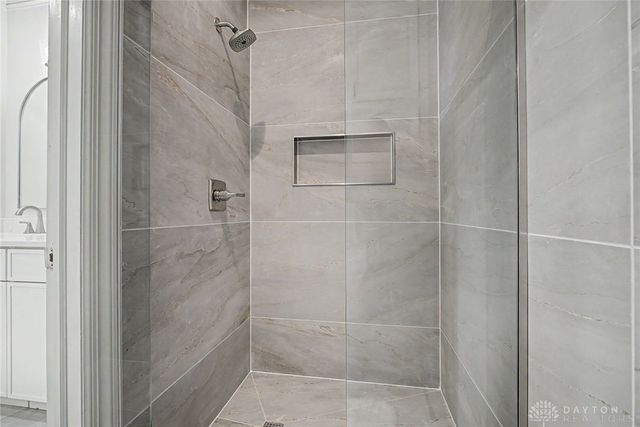 889 Timberlake Court, Dayton, OH 45429