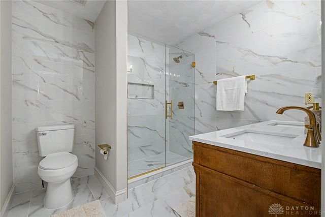 889 Timberlake Court, Dayton, OH 45429