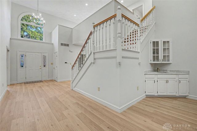 889 Timberlake Court, Dayton, OH 45429