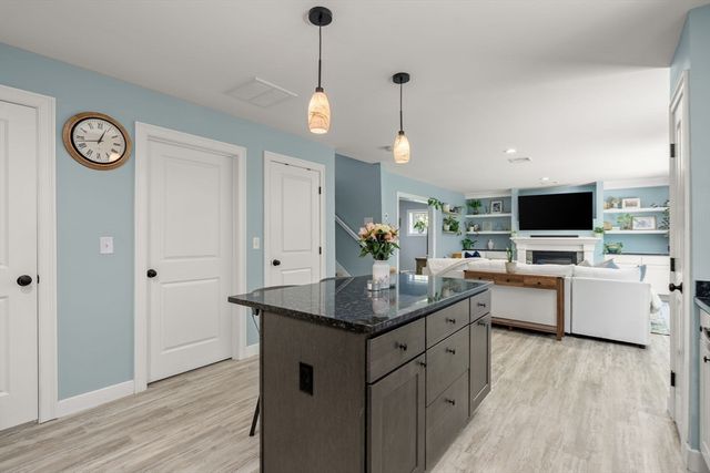 16 Clancy St, Swansea, MA 02777