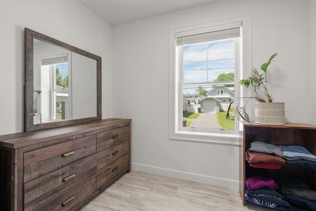 16 Clancy St, Swansea, MA 02777
