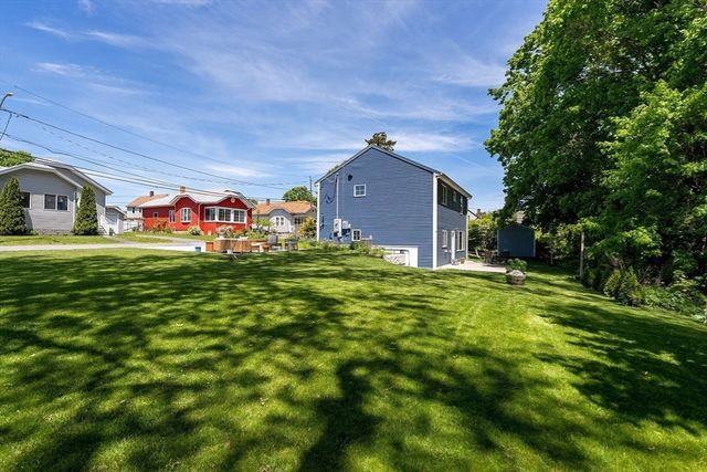 16 Clancy St, Swansea, MA 02777