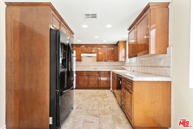 10201 Mason Avenue 108, Chatsworth, CA 91311