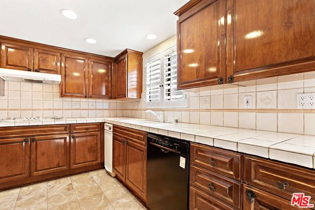 10201 Mason Avenue 108, Chatsworth, CA 91311