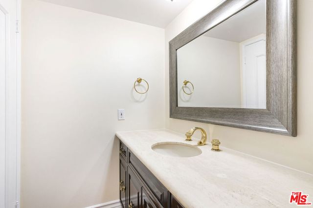 10201 Mason Avenue 108, Chatsworth, CA 91311