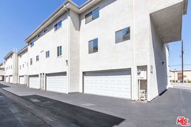 10201 Mason Avenue 108, Chatsworth, CA 91311