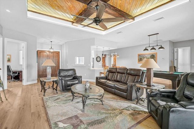 4712 34TH AVENUE E, Bradenton, FL 34208