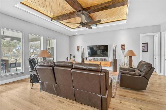 4712 34TH AVENUE E, Bradenton, FL 34208