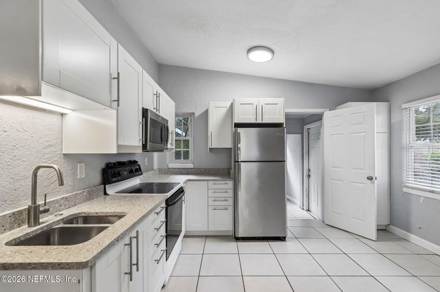 4009 EVE Drive E, Jacksonville, FL 32246