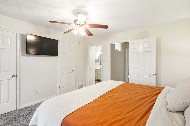 712 S WALNUT WOODS CV S, Memphis, TN 38018