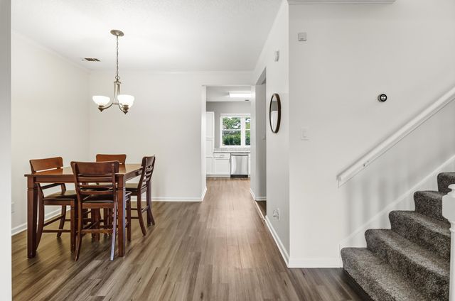 712 S WALNUT WOODS CV S, Memphis, TN 38018