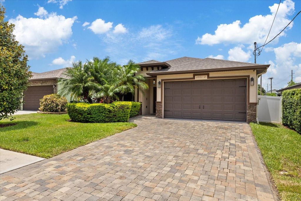 Image 2 of property listing at 2901 W COLLINS STREET 2, Tampa, FL 33607