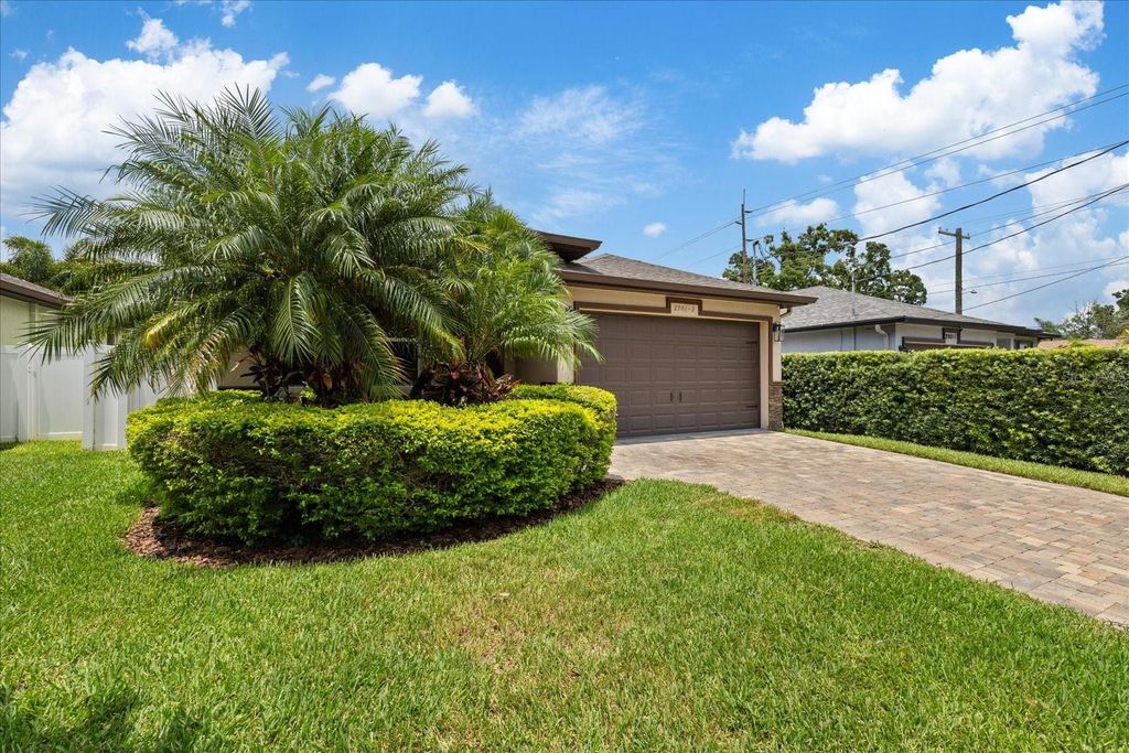 Image 40 of property listing at 2901 W COLLINS STREET 2, Tampa, FL 33607