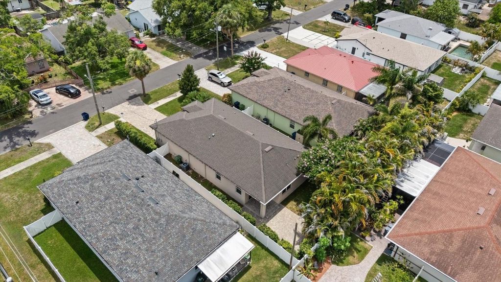 Image 42 of property listing at 2901 W COLLINS STREET 2, Tampa, FL 33607