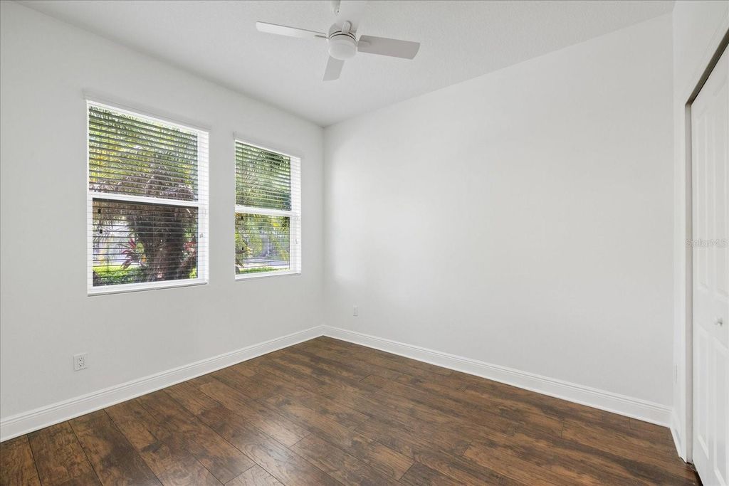 Image 7 of property listing at 2901 W COLLINS STREET 2, Tampa, FL 33607