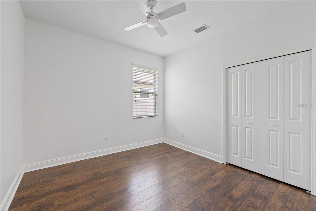 Image 9 of property listing at 2901 W COLLINS STREET 2, Tampa, FL 33607