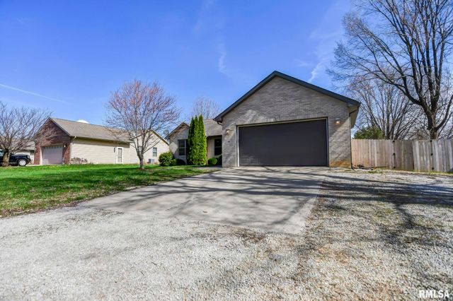 400 N PARK Street, Rochester, IL 62563