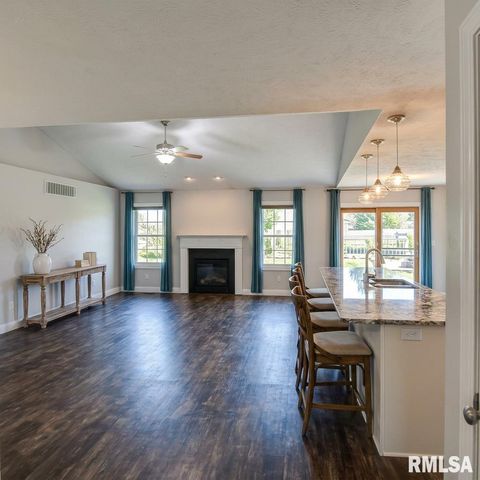 400 N PARK Street, Rochester, IL 62563