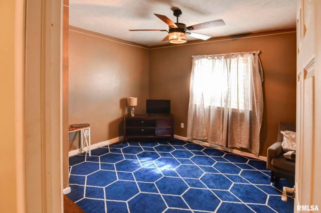 400 N PARK Street, Rochester, IL 62563