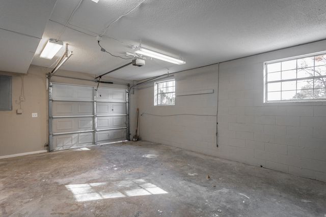 733 Crestridge Drive, Rossville, GA 30741