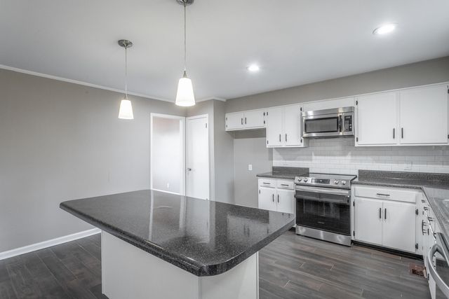 733 Crestridge Drive, Rossville, GA 30741