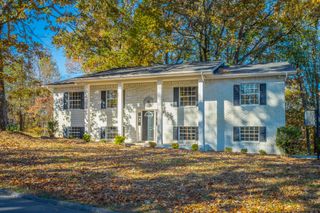 733 Crestridge Drive, Rossville, GA 30741