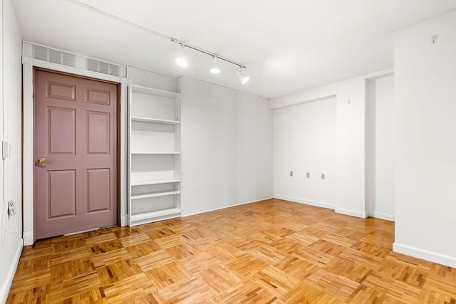 357 Commercial St 412, Boston, MA 02109