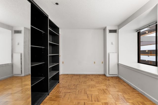357 Commercial St 412, Boston, MA 02109
