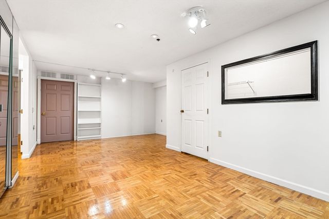 357 Commercial St 412, Boston, MA 02109
