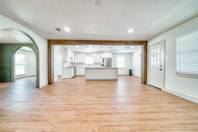 6618 Heron Lane, Pearland, TX 77584