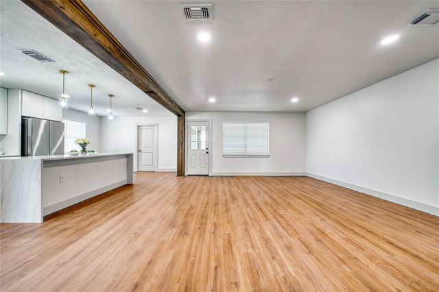 6618 Heron Lane, Pearland, TX 77584