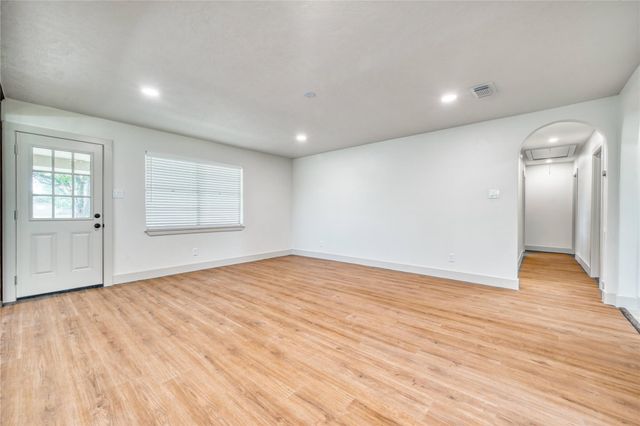 6618 Heron Lane, Pearland, TX 77584