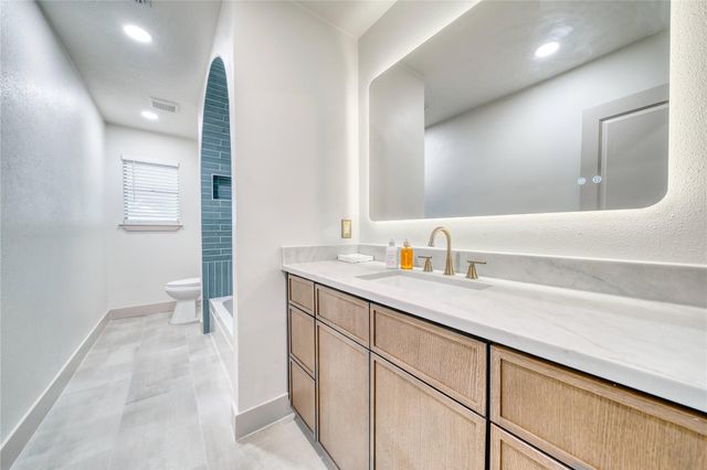 6618 Heron Lane, Pearland, TX 77584
