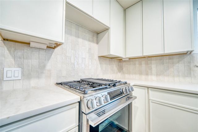 6618 Heron Lane, Pearland, TX 77584