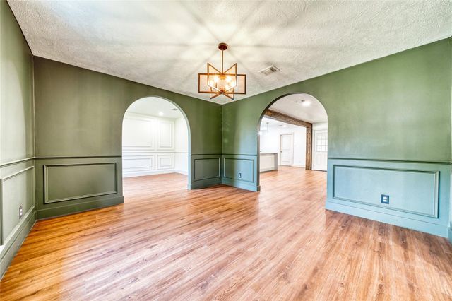 6618 Heron Lane, Pearland, TX 77584