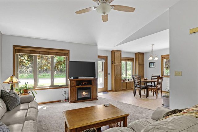 816 South Street, Deforest, WI 53532