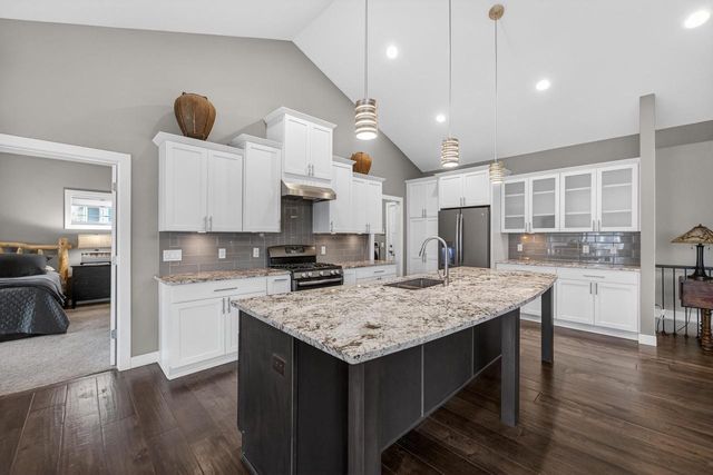 1013 Tara Lane, Waunakee, WI 53597