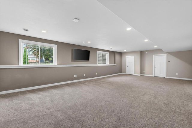 1013 Tara Lane, Waunakee, WI 53597