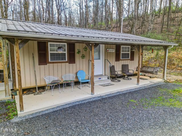 184 Davis Drive, Rogersville, TN 37857