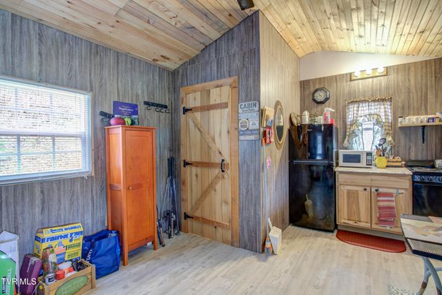 184 Davis Drive, Rogersville, TN 37857