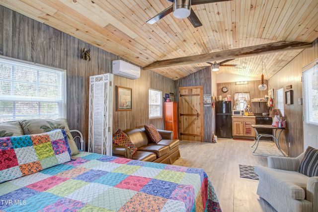 184 Davis Drive, Rogersville, TN 37857