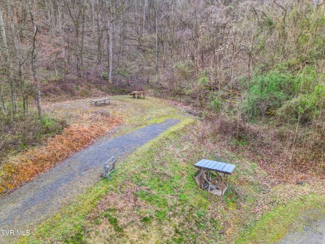 184 Davis Drive, Rogersville, TN 37857