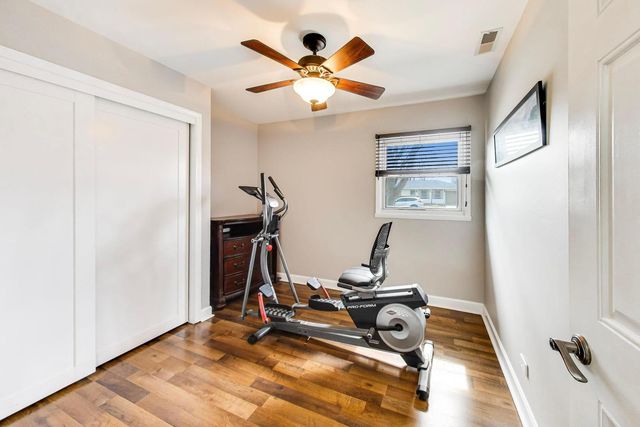 1008 Woodland Drive, Wheeling, IL 60090