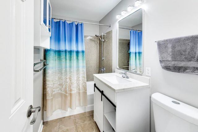 1008 Woodland Drive, Wheeling, IL 60090