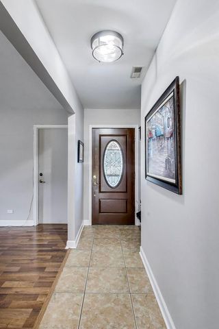 1008 Woodland Drive, Wheeling, IL 60090