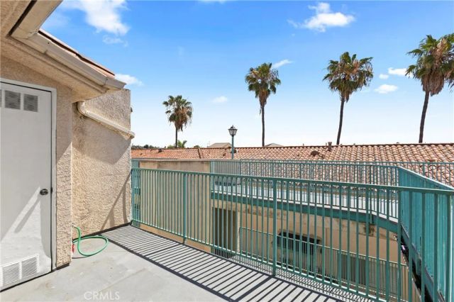 1121 Obispo Avenue 304, Long Beach, CA 90804