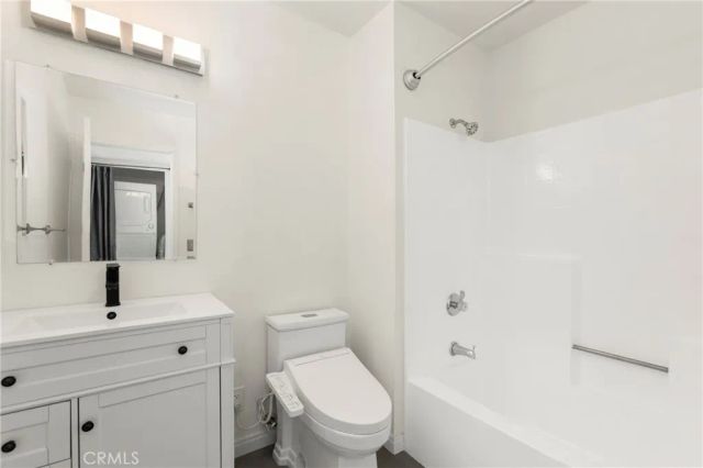 1121 Obispo Avenue 304, Long Beach, CA 90804